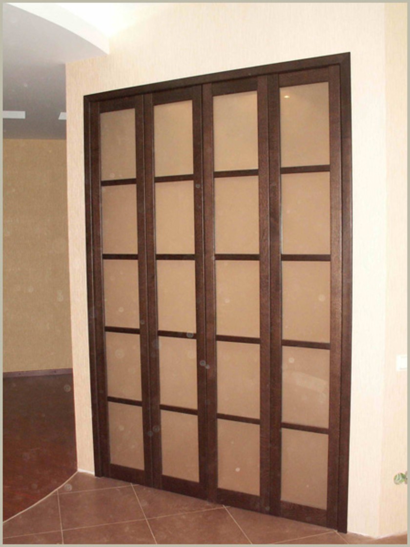 Двери гармошка с матовым стеклом и накладными разделителями Кропоткин
